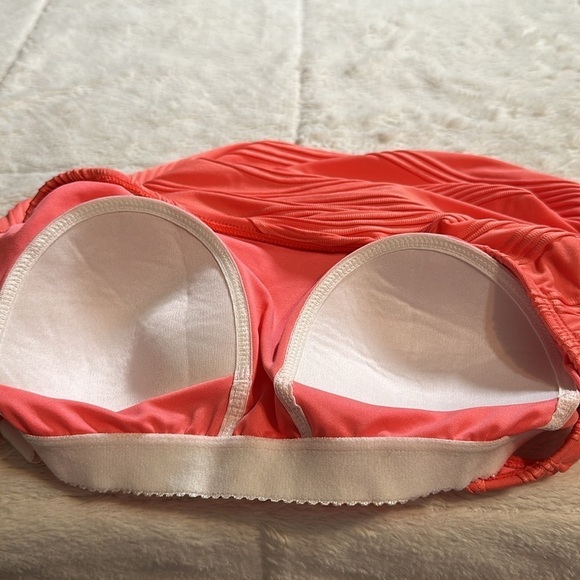 GO GOSSIP Coral Wavelength Textured Molded Tankini Swimsuit Top sz Medium Coral - Picture 7 of 16